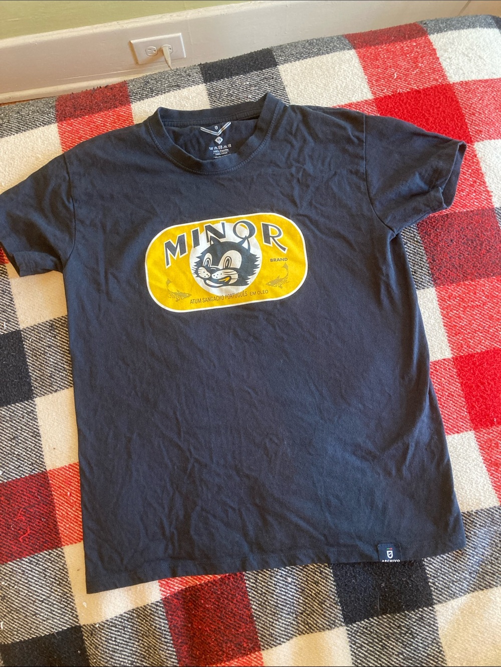 Graphic Tee Portugal canned sardines black cat new women’s xs blue/black